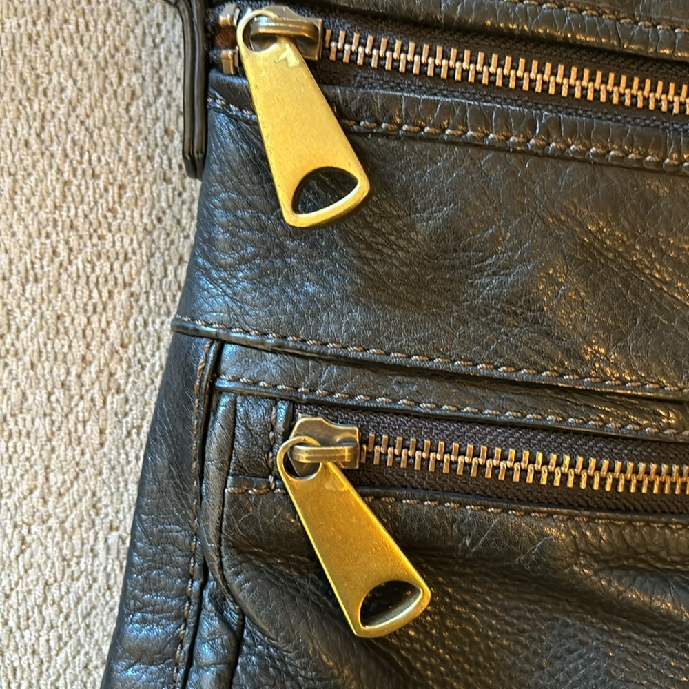 Fossil black leather two way messenger top handle bag beautiful - Picture 4 of 10